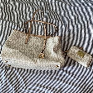Michael Kors tote